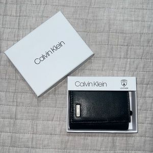 NWT Calvin Klein Leather Wallet